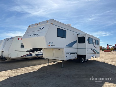 1998 Jayco 2630 28 ft T/A Travel Trailer