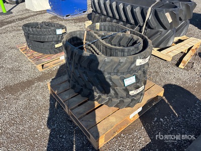 Quantity of (2) Rubber 300 x 52.5 x 80 Tracks (Unused)