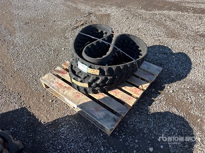 Quantity of (2) Rubber 200 x 72 x 46 Tracks (Unused)