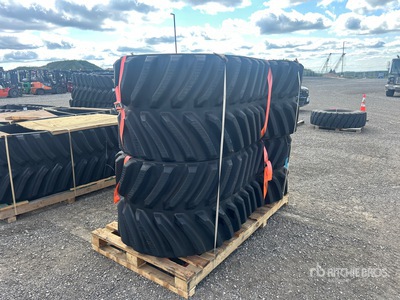 Quantity of (2) Rubber 762X152.4X54 (28 inches) Tracks (Unused)