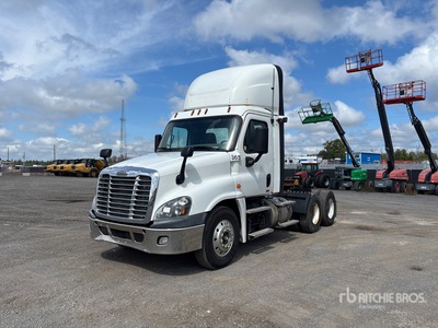 2016 Freightliner Cascadia 125 6x4 T/A Day Cab Truck Tractor