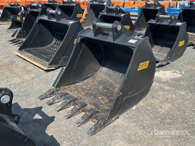Diesel Equipment 170CL 48 in HD Tooth Excavator Bucket - Fits 70 mm