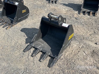 Diesel Equipment 35CL 24 in HD Tooth Excavator Bucket - Fits 40 mm