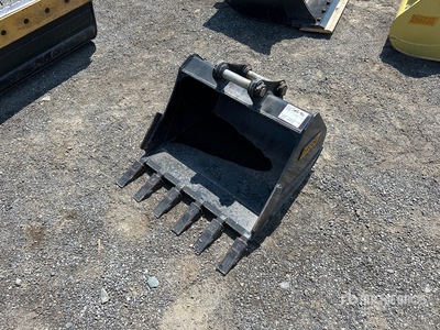Diesel Equipment 35CL 30 in HD Tooth Excavator Bucket - Fits 40 mm