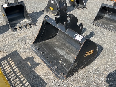 Diesel Equipment 35CL 42 in Ditch BOCE Excavator Bucket - Fits 40 mm