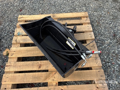 AGT 25 in Hydraulic Tilting Mini Excavator Attachments Excavator Bucket (Unused)