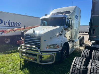 2016 Mack CXU613 6x4 Cabeza Tractora Cabina Dormitorio