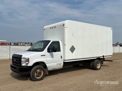 2019 Ford E450 4x2 Van Truck