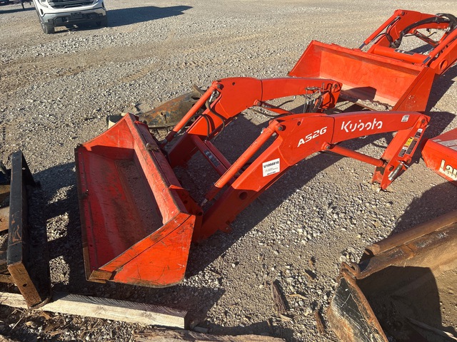 Kubota LA526 Front Loader Attachment