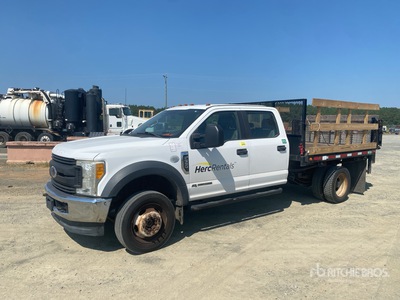 2017 Ford F-550 4x4 Crew Cab Flatbed Truck