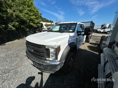 2018 Ford F-550 XL 4x4 Crew Cab Platte vrachtwagen (Inoperable)