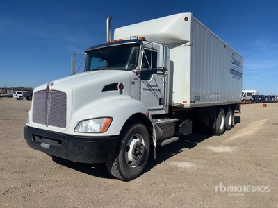 2015 Kenworth T370 6x4 Van Truck