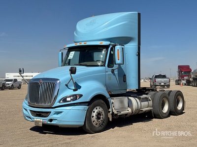 2015 International ProStar+ 122 6x4 Ciągnik siodłowy T/A z kabiną dzienną