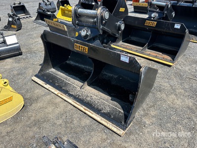 Diesel Equipment 200CL 72 in Tilt Excavator Bucket - Fits 200CL Cat B Linkage