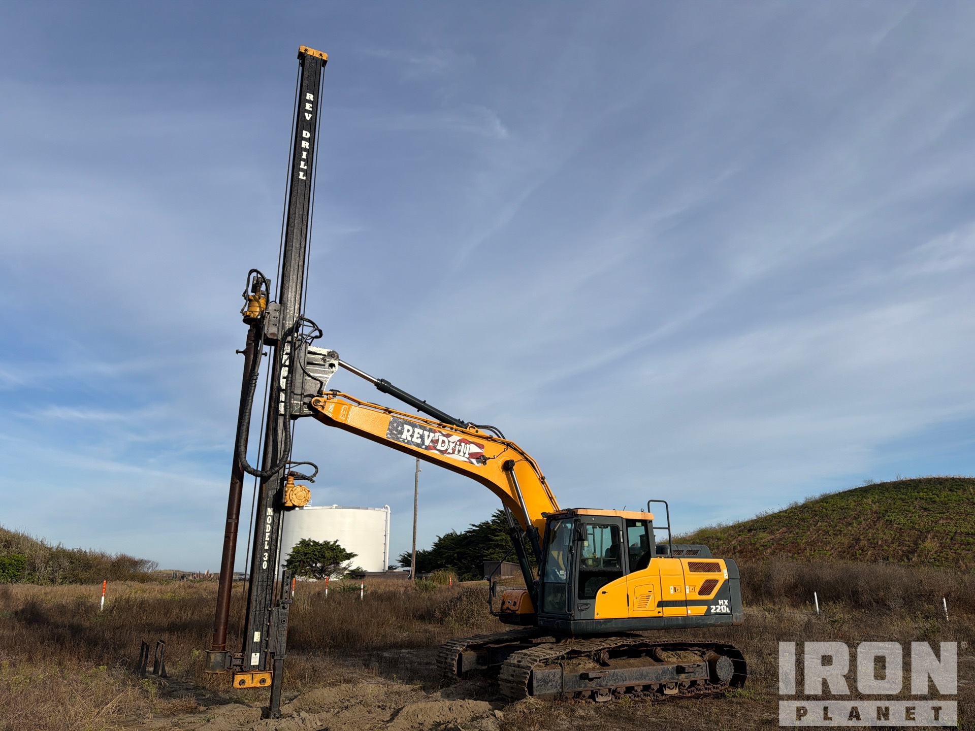 2019 Hyundai HX220L Drilling Rig Tracked Excavator