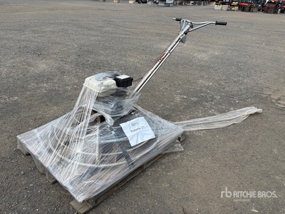 CM EQUIP WT36 Power Trowel