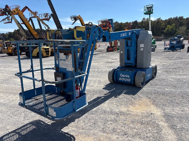 2016 Genie Z-30/20NRJ 2WD Electric Articulating Boom Lift 2016 Genie Z-30/20NRJ 2WD Electric Articulating Boom Lift