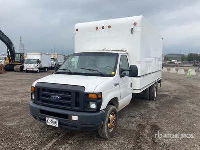 2017 Ford E450 Furgonetka