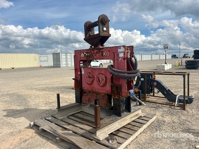 Sheet Pile Pounder Różne. Osprzęt budowlany