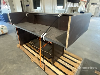 Quantity of (1) Computer Desk Muebles de oficina