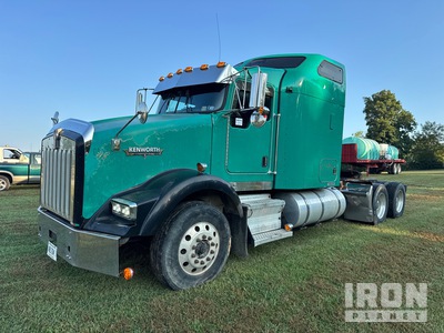 2006 Kenworth T880 6x4 T/A Sleeper Truck Tractor
