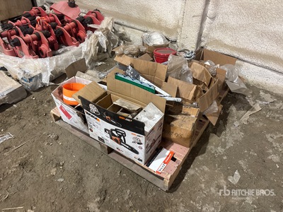 Quantity of Bolts & Screws Utensili