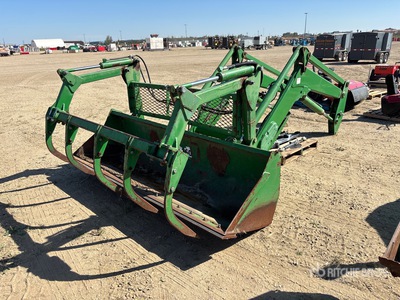 John Deere 97 in Grapple