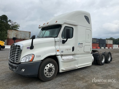 2016 Freightliner Cascadia 125 6x4 T/A Sleeper Truck Tractor