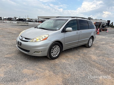 2009 Toyota Sienna Limited Minivan