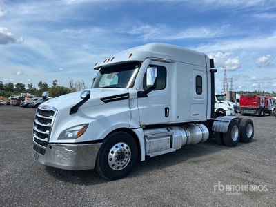 2021 Freightliner Cascadia 126 6x4 Ciągnik siodłowy T/A z kabiną sypialną