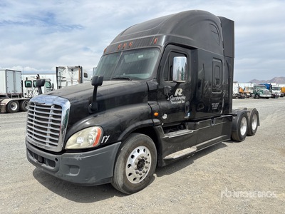 2016 Freightliner Cascadia 125 6x4 T/A Sleeper Truck Tractor