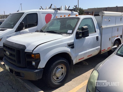 2010 Ford F-350 4x2 Ciężarówka serwisowa (Inoperable)