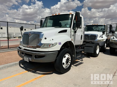 2006 International 4400 4x2 S/A Day Cab Truck Tractor