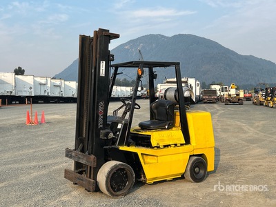 1995 Toyota FGC45 6000 lb Cushion Tire Forklift