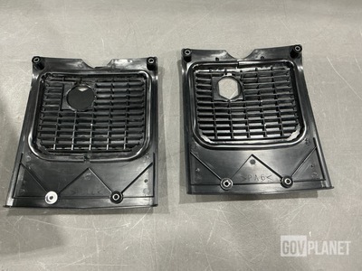 (8) Muffler Side Covers