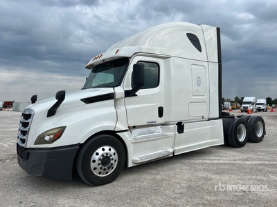 2020 Freightliner Cascadia 126 6x4 *Rebuilt Title* T/A Sleeper Truck Tractor