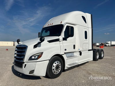 2020 Freightliner Cascadia 126 6x4 T/A Sleeper Truck Tractor