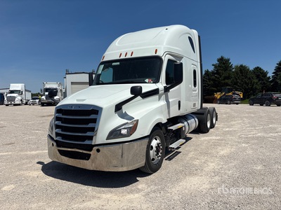 2019 Freightliner Cascadia 126 6x4 T/A Sleeper Truck Tractor