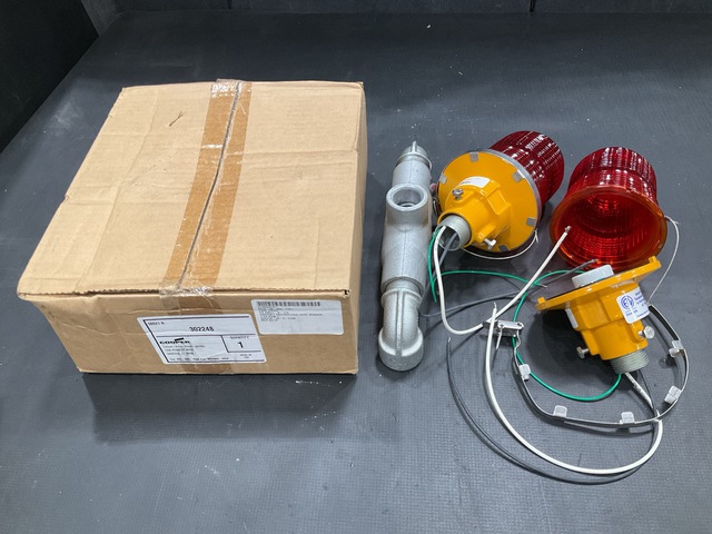 (15) Cooper 50021 R Airport Lights