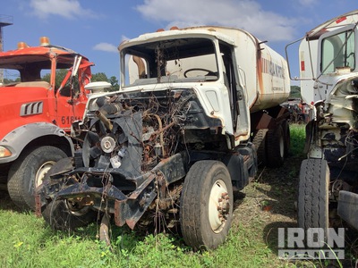 1998 Mack DM690S Water Truck (Inoperable)