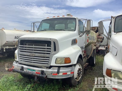 1999 Sterling WATER 2600 Water Truck