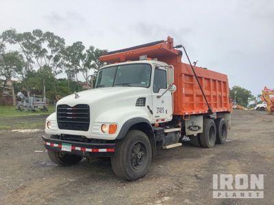2006 Mack CV713 Autocarro ribaltabile 2 assi