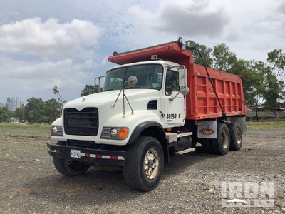 2008 Mack CV713 6x4 Autocarro ribaltabile 2 assi