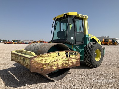 2011 Ammann ASC170 17 ton Gladde trommelpers
