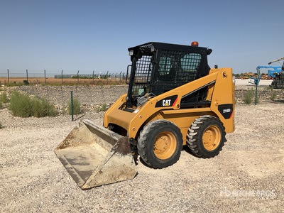 2010 Cat 216B3 Minicargadora