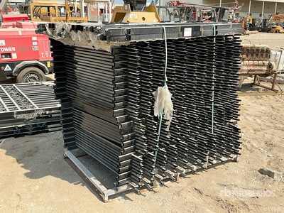 Quantity of (45) SKLP 6 Ft x 5 Ft 柵 (Unused)