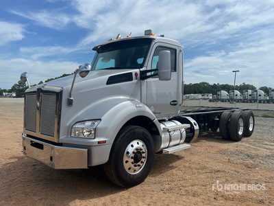 2017 Kenworth T880 6x4 Cab and Chassis