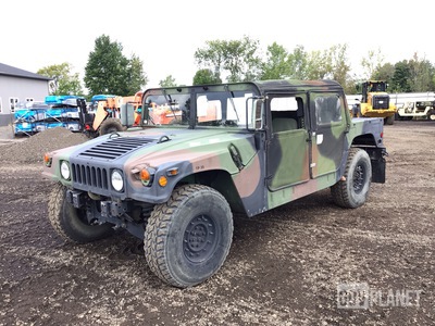 2005 AM General M1097A2 HMMWV 4 Door Soft Top w/Truck Body