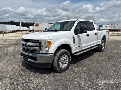 2017 Ford F-250 XLT 4x4 Crew Cab Pickup