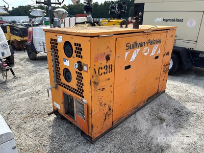 2005 Sullivan Palatek D185U11JD 185 cfm Skid-Mounted Sprężarka powietrza (Inoperable)